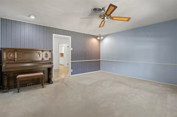 10636 Chesterton Drive, Dallas, TX 75238