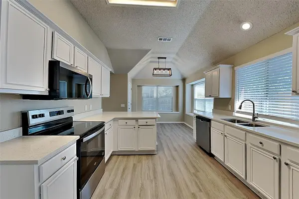4733 Parkmount Drive, Fort Worth, TX 76137