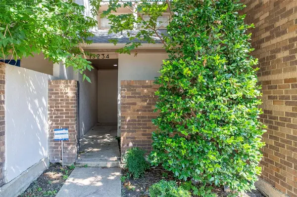 13234 Woodbend Lane, Dallas, TX 75243