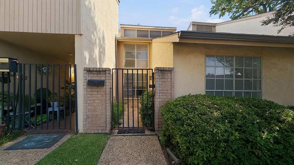 12550 Fireglow Walk, Dallas, TX 75243