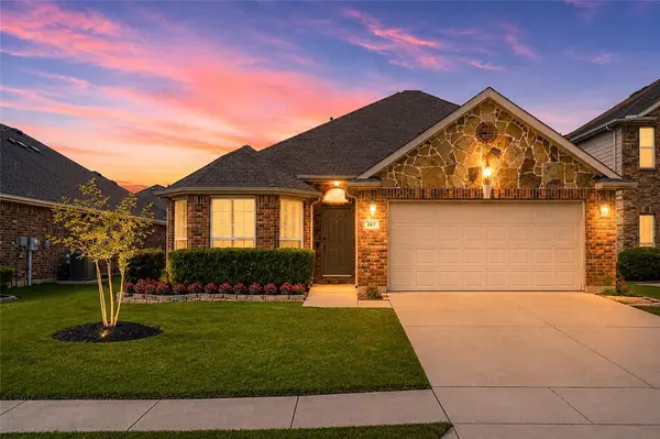 887 Woodrow Drive, Lewisville, TX 75067