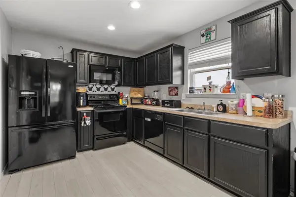 620 Apple Cross Court, Robinson, TX 76706