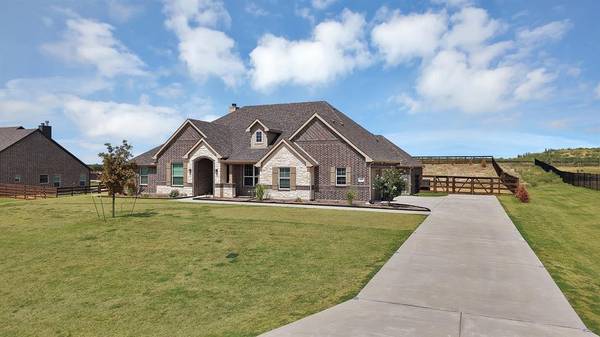 3608 Horseshoe Drive, Van Alstyne, TX 75495