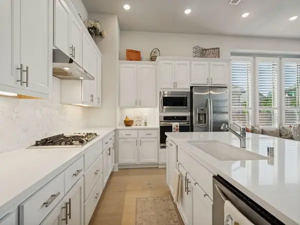1105 Bluestem Drive, Aubrey, TX 76227