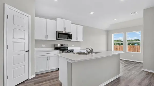 1020 BOLL WEEVIL Drive, Cleburne, TX 76031