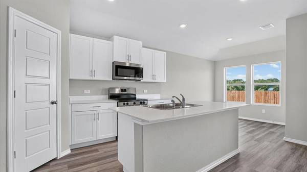 1020 BOLL WEEVIL Drive, Cleburne, TX 76031