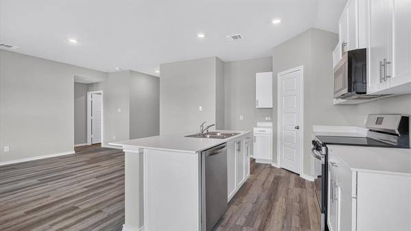 1020 BOLL WEEVIL Drive, Cleburne, TX 76031