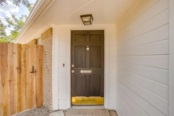 10009 Leatherwood Drive, Fort Worth, TX 76108