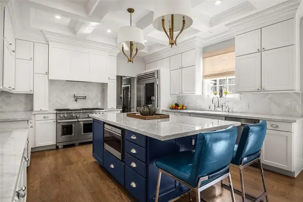 5718 W Hanover Avenue, Dallas, TX 75209