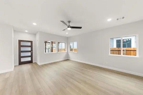 1640 Edgeway Drive, Aubrey, TX 76227