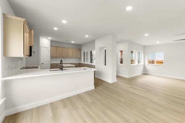 1640 Edgeway Drive, Aubrey, TX 76227