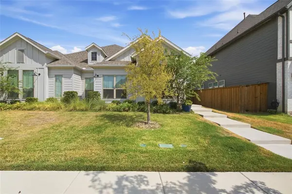 2117 Winding Creek Circle, Fort Worth, TX 76008