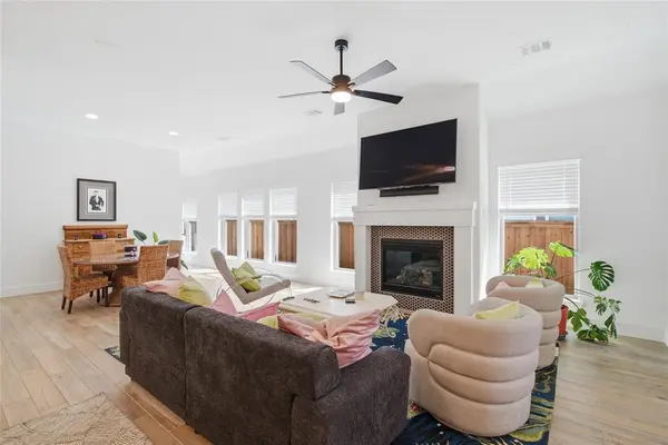 2117 Winding Creek Circle, Fort Worth, TX 76008