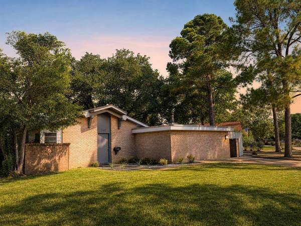 3401 Hanover Lane, Irving, TX 75062