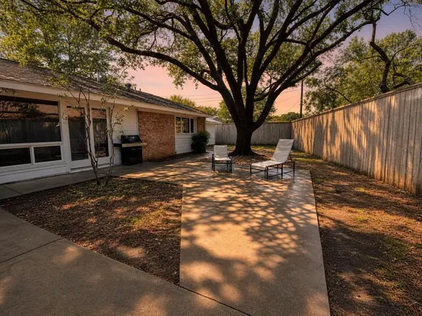 3401 Hanover Lane, Irving, TX 75062