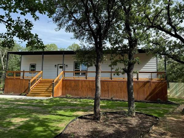 145 Greenbriar Court, Bridgeport, TX 76426