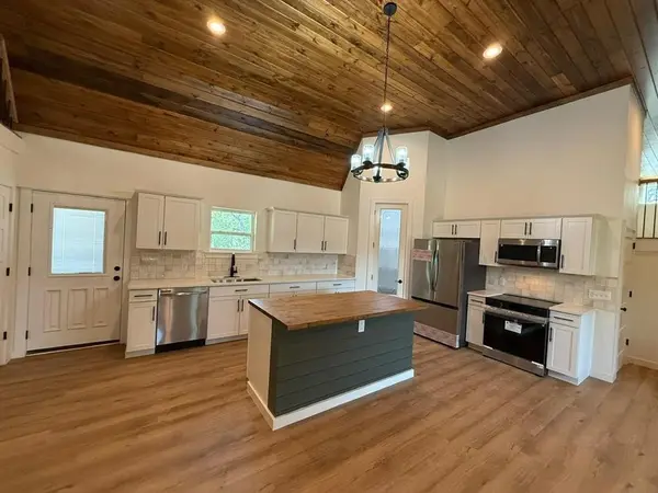 145 Greenbriar Court, Bridgeport, TX 76426