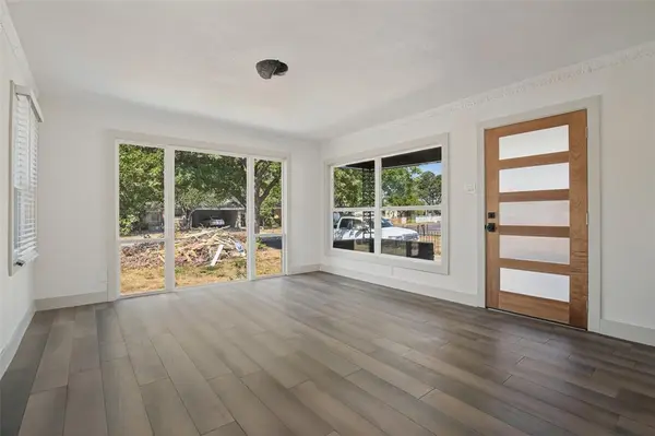 2324 Prichard Lane, Dallas, TX 75227
