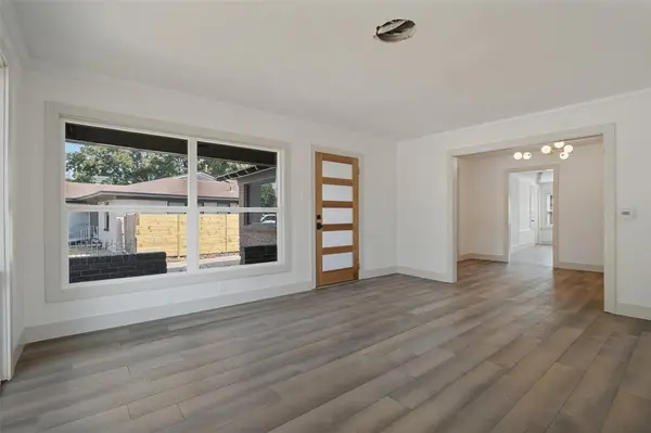 2324 Prichard Lane, Dallas, TX 75227