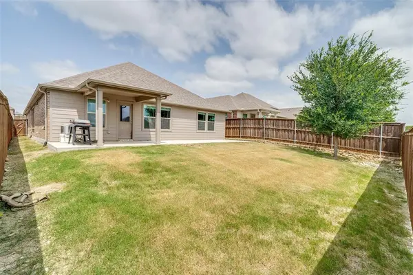 5573 Cypress Willow Bend, Fort Worth, TX 76126