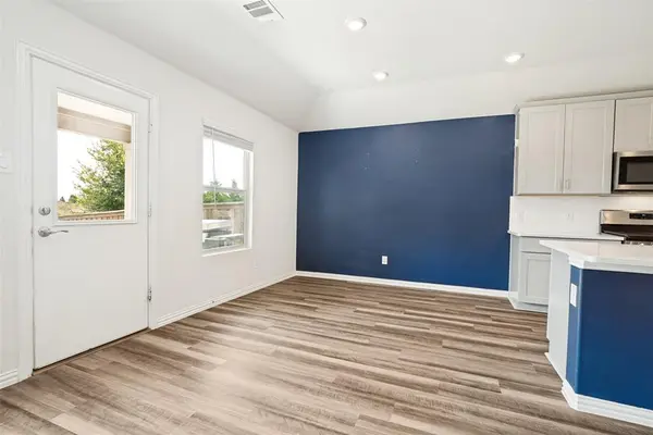 5573 Cypress Willow Bend, Fort Worth, TX 76126