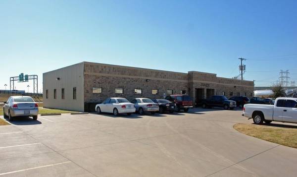 2462 E Long Avenue, Fort Worth, TX 76106