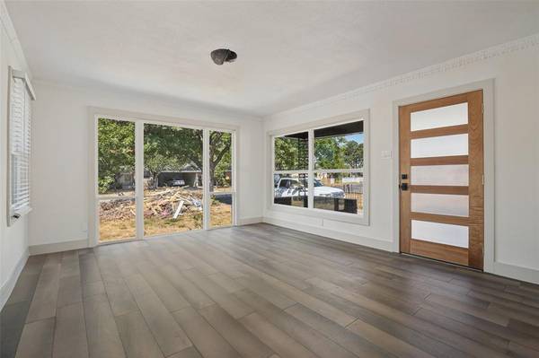 2324 Prichard Lane, Dallas, TX 75227