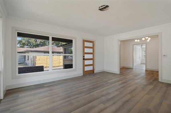 2324 Prichard Lane, Dallas, TX 75227