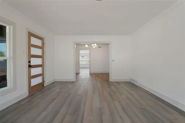 2324 Prichard Lane, Dallas, TX 75227