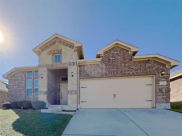 10129 Blue Bell Drive, Fort Worth, TX 76108