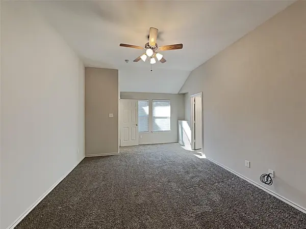 10129 Blue Bell Drive, Fort Worth, TX 76108
