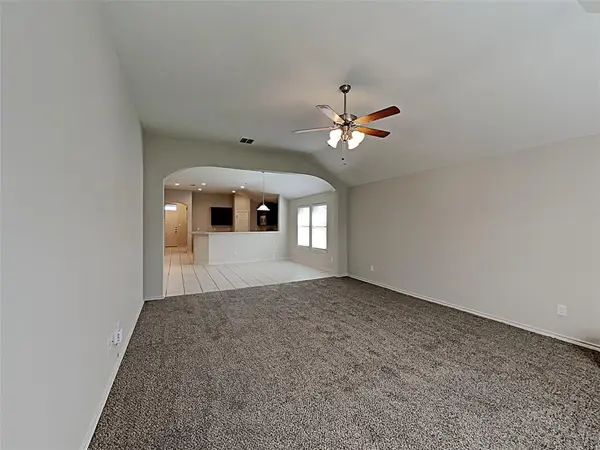 10129 Blue Bell Drive, Fort Worth, TX 76108