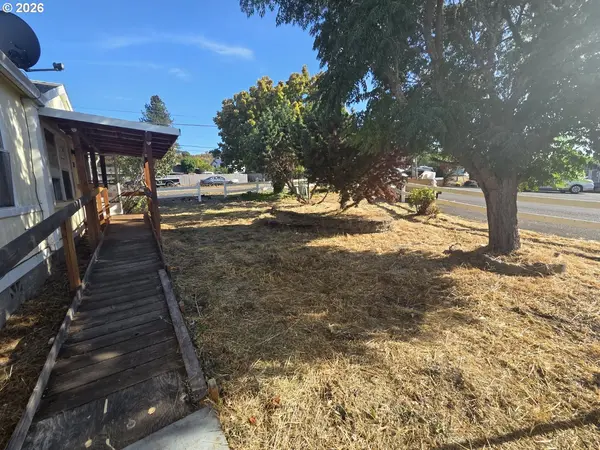 111 KISS CT, Roseburg, OR 97471