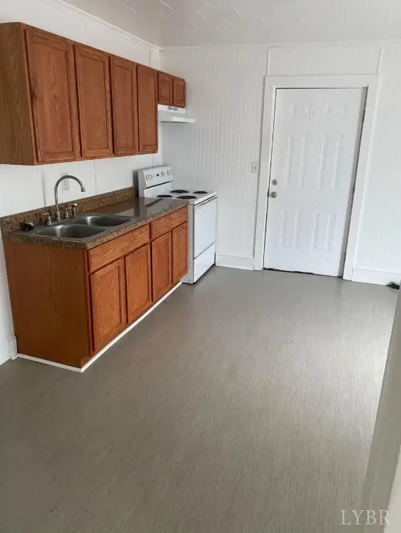 65 Stokesland, Danville, VA 24541