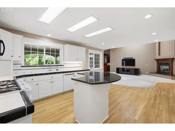 161 RIVER CLUB DR, Roseburg, OR 97471