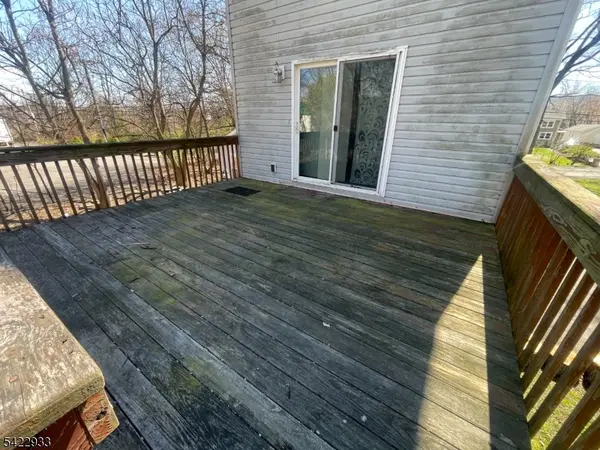 42 Riverlawn Dr, Wayne Twp., NJ 07470