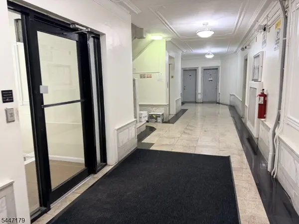 277 Harrison Ave #C6, Jersey City, NJ 07304