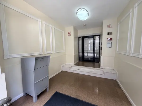 277 Harrison Ave #C6, Jersey City, NJ 07304