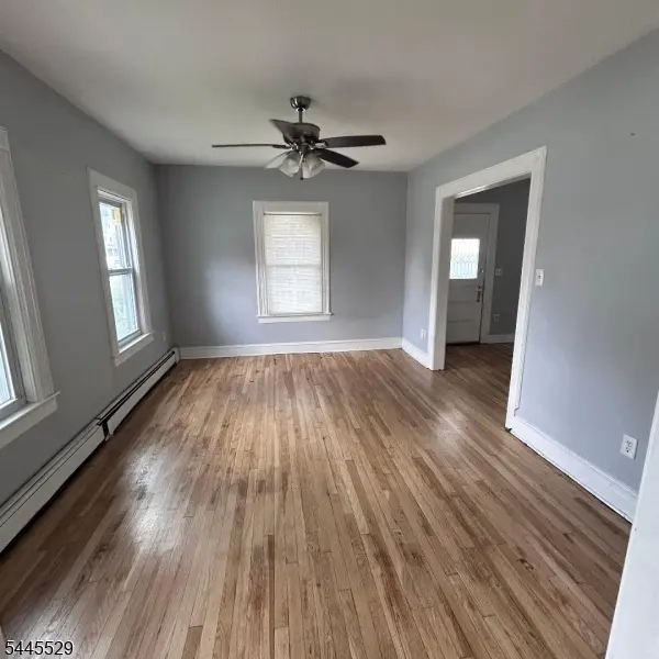 11 Baker St, Dover Town, NJ 07801