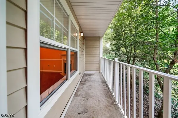 4 Springholm Drive, Berkeley Heights Twp., NJ 07922