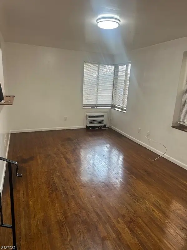 19-31 Lyons Ave #412, Newark City, NJ 07112