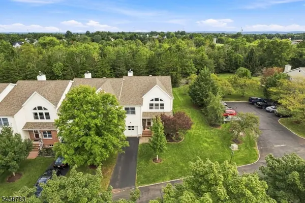 7 Aspen Dr, Hillsborough Twp., NJ 08844