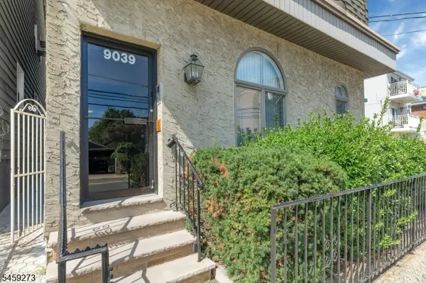 9039 Palisade Ave #4, North Bergen Twp., NJ 07047
