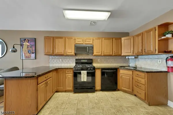 9039 Palisade Ave #4, North Bergen Twp., NJ 07047