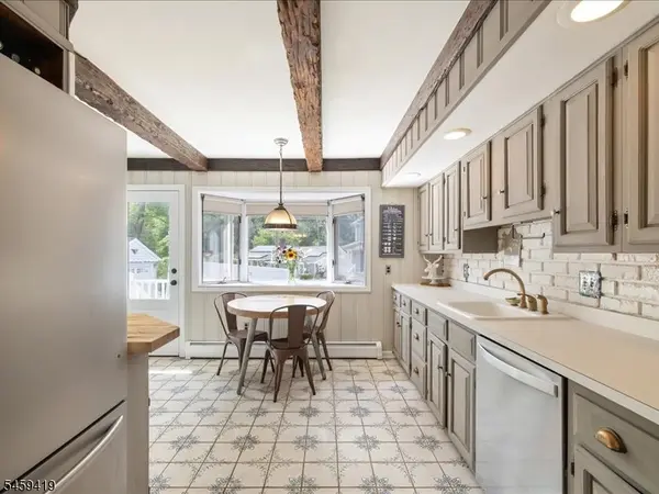 30 Laurel Dr, Wayne Twp., NJ 07470