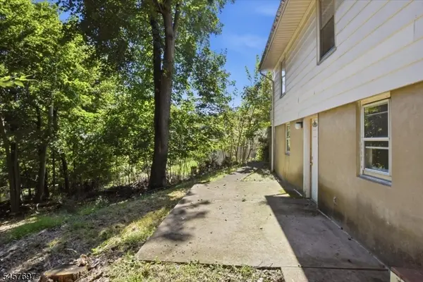 24 Jordan Ter, Dover Town, NJ 07801