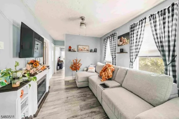 47 E 27Th St, Bayonne City, NJ 07002