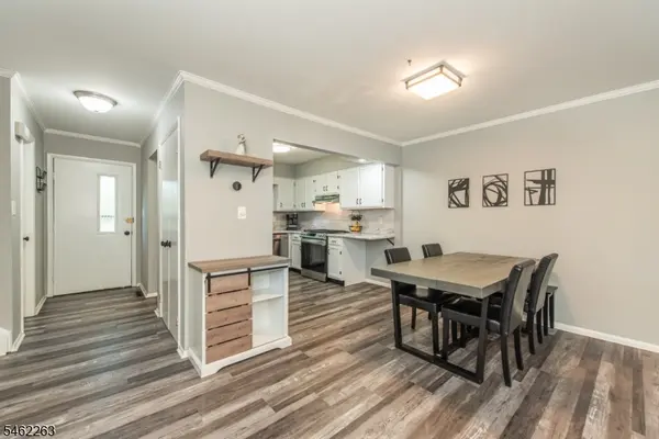 22 Indian Spring Ln, High Bridge Boro, NJ 08829