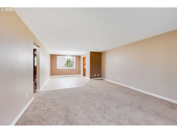 1967 ASTOR WAY, Woodburn, OR 97071