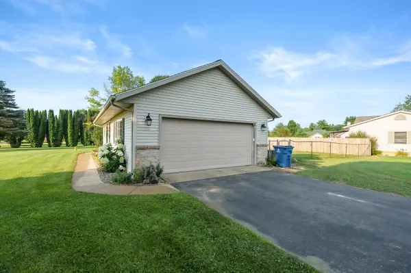 150 Gull Pointe DR, Bedford Twp, MI 49017